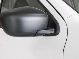 Nissan Navara 2.5DDTi single cab XE - Image 11
