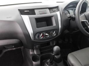 Nissan Navara 2.5DDTi single cab XE - Image 17