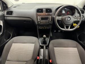 Volkswagen Polo sedan 1.6 Trendline - Image 12