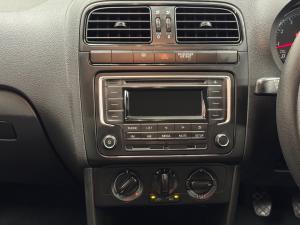 Volkswagen Polo sedan 1.6 Trendline - Image 19