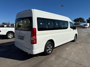 Toyota Quantum 2.8 SLWB bus 14-seater GL manual - Image 3