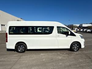 Toyota Quantum 2.8 SLWB bus 14-seater GL manual - Image 4