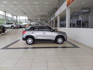 Suzuki Vitara Brezza 1.5 GL - Image 5