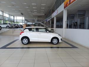 Suzuki Swift 1.2 GL auto - Image 7