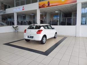 Suzuki Swift 1.2 GL auto - Image 4