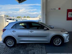 Kia Rio hatch 1.4 EX - Image 8