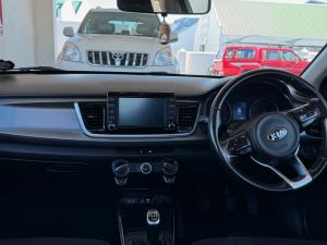 Kia Rio hatch 1.4 EX - Image 12