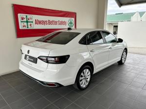 Volkswagen Polo sedan 1.6 Life manual - Image 4