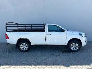 Toyota Hilux 2.4GD-6 4x4 SRX - Image 4