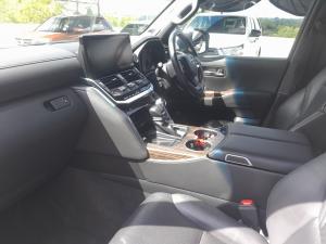 Toyota Land Cruiser 300 3.5T ZX - Image 7