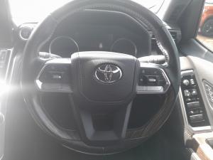 Toyota Land Cruiser 300 3.5T ZX - Image 8