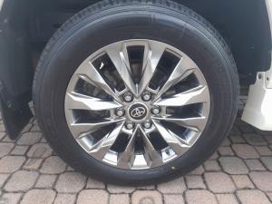 Toyota Land Cruiser 300 3.5T ZX - Image 19