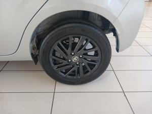 Toyota Vitz 1.0 XR AMT - Image 22
