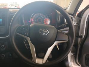 Toyota Vitz 1.0 XR AMT - Image 8