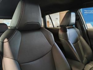 Toyota Corolla Cross 1.8 Hybrid XS - Image 16