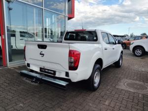 Nissan Navara 2.5DDTi double cab SE auto - Image 3
