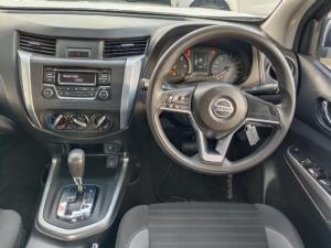 Nissan Navara 2.5DDTi double cab SE auto - Image 6