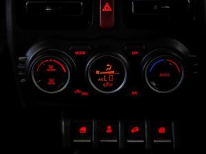 Suzuki Jimny 1.5 GLX AllGrip 5-door auto - Image 17