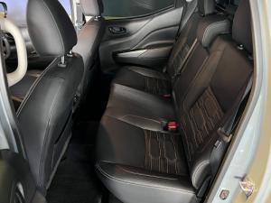 Nissan Navara 2.5DDTI PRO-4X 4X4 automatic D/C - Image 12