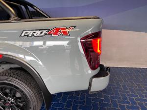 Nissan Navara 2.5DDTI PRO-4X 4X4 automatic D/C - Image 2