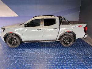 Nissan Navara 2.5DDTI PRO-4X 4X4 automatic D/C - Image 4