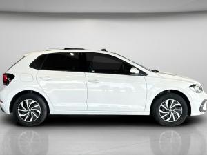 Volkswagen Polo hatch 1.0TSI Life manual - Image 4