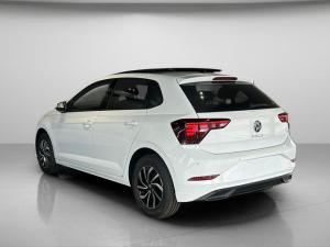 Volkswagen Polo hatch 1.0TSI Life manual - Image 8