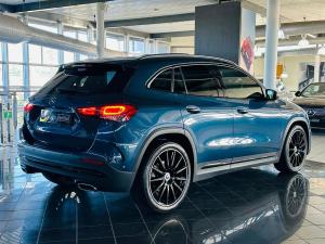 Mercedes-Benz GLA GLA200 Progressive - Image 2