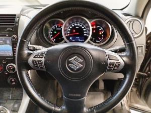 Suzuki Grand Vitara 2.4 Summit auto - Image 17