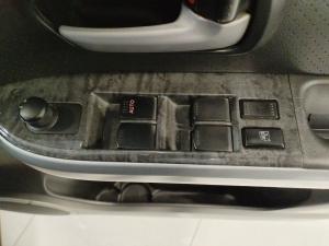 Suzuki Grand Vitara 2.4 Summit auto - Image 18
