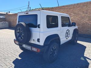 Suzuki Jimny 1.5 GLX AllGrip 3-door manual - Image 4