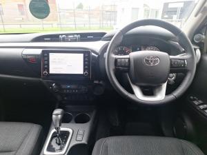 Toyota Hilux 2.8GD-6 48V double cab Raider - Image 9