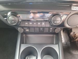 Toyota Hilux 2.8GD-6 48V double cab Raider - Image 21