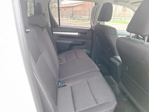 Toyota Hilux 2.8GD-6 48V double cab Raider - Image 23