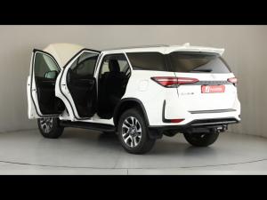 Toyota Fortuner 2.4GD-6 4x4 - Image 10