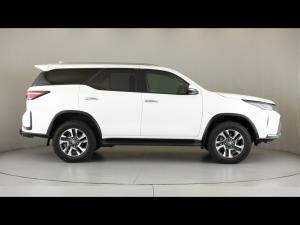 Toyota Fortuner 2.4GD-6 4x4 - Image 3