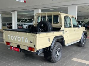 Toyota Land Cruiser 79 2.8GD-6 double cab - Image 7