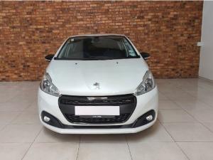Peugeot 208 1.2T GT Line auto - Image 10