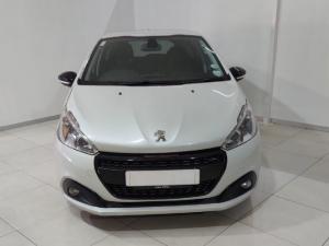 Peugeot 208 1.2T GT Line auto - Image 10
