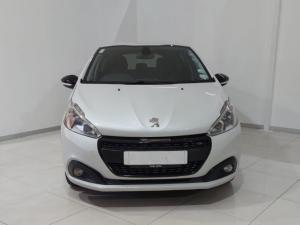 Peugeot 208 1.2T GT Line auto - Image 10