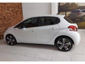 Peugeot 208 1.2T GT Line auto - Image 2