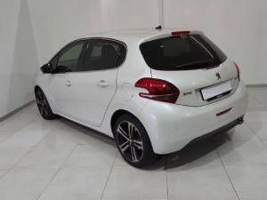 Peugeot 208 1.2T GT Line auto - Image 3