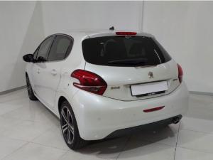 Peugeot 208 1.2T GT Line auto - Image 3