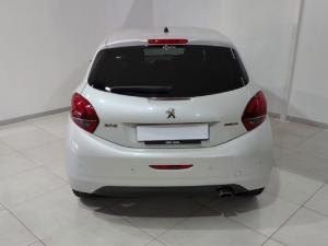 Peugeot 208 1.2T GT Line auto - Image 4