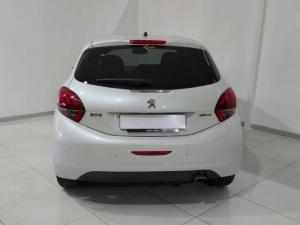 Peugeot 208 1.2T GT Line auto - Image 4