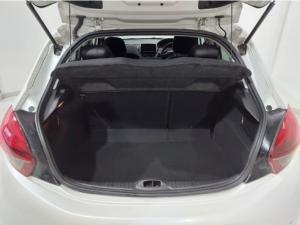 Peugeot 208 1.2T GT Line auto - Image 5