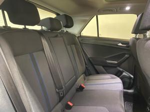 Volkswagen T-Roc 2.0TSI 140kW 4Motion Design - Image 10