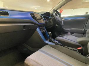 Volkswagen T-Roc 2.0TSI 140kW 4Motion Design - Image 13
