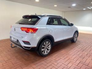 Volkswagen T-Roc 2.0TSI 140kW 4Motion Design - Image 3