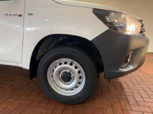 Toyota Hilux 2.4GD-6 double cab 4x4 SR - Image 6